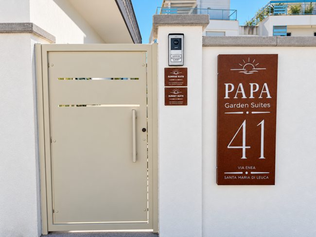 Ingresso Papa Garden Suites — Papa Garden Suites