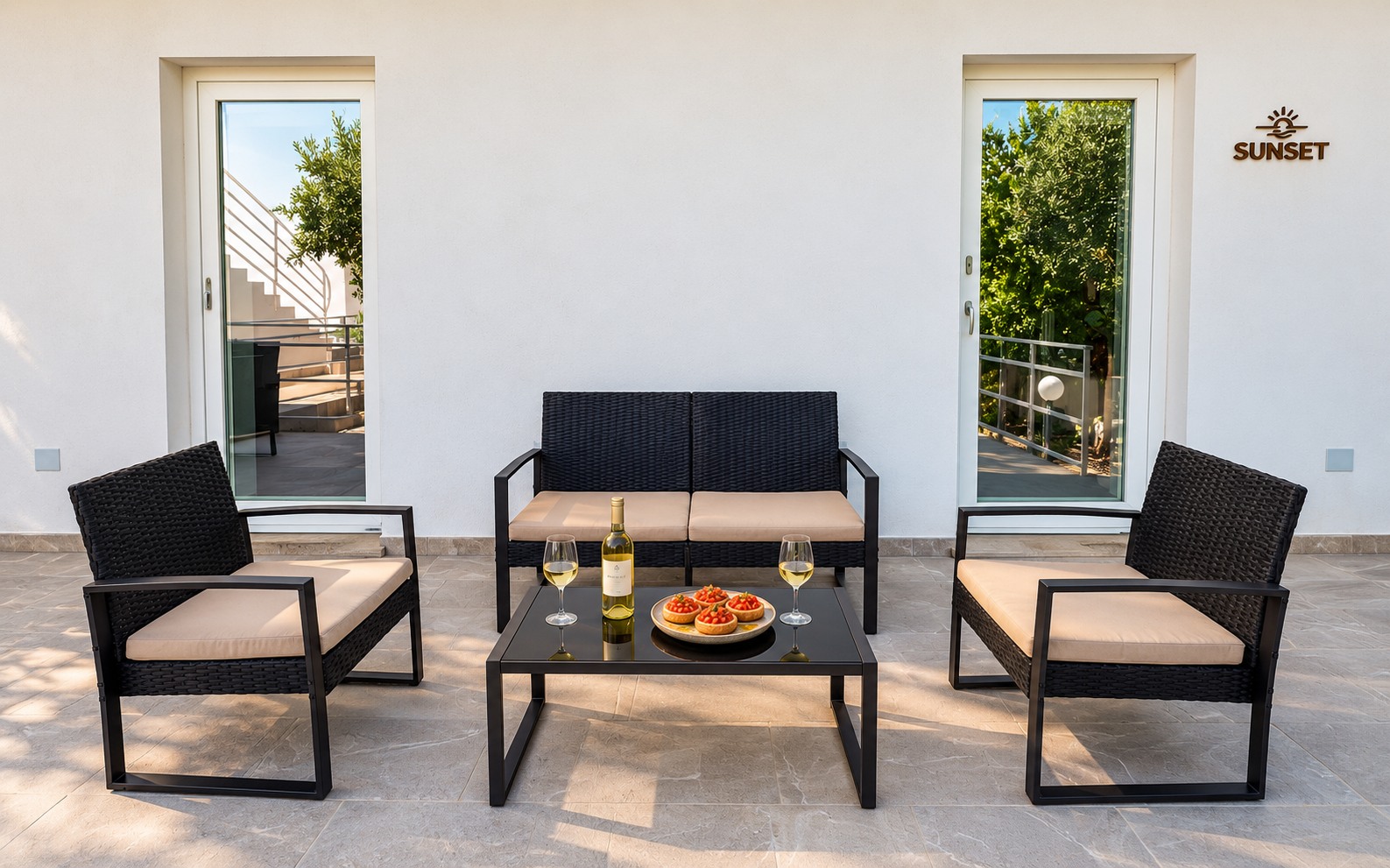 Terrazza della Sunset Suite con salottino esterno